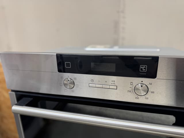 Siemens iQ500 indbygningsovn HB23AB522S