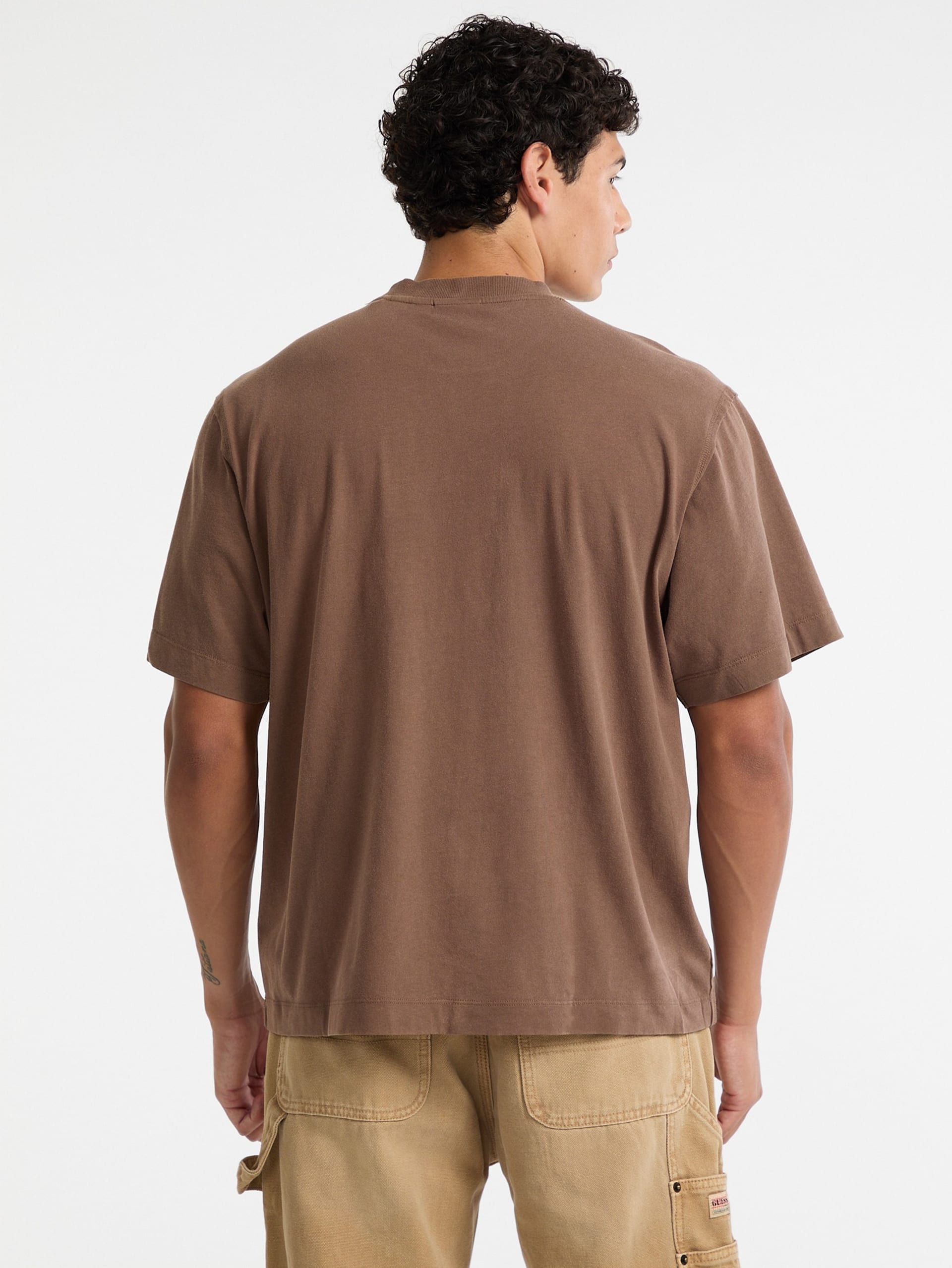 Camiseta GUESS Originals Eco Boxy com Apliques