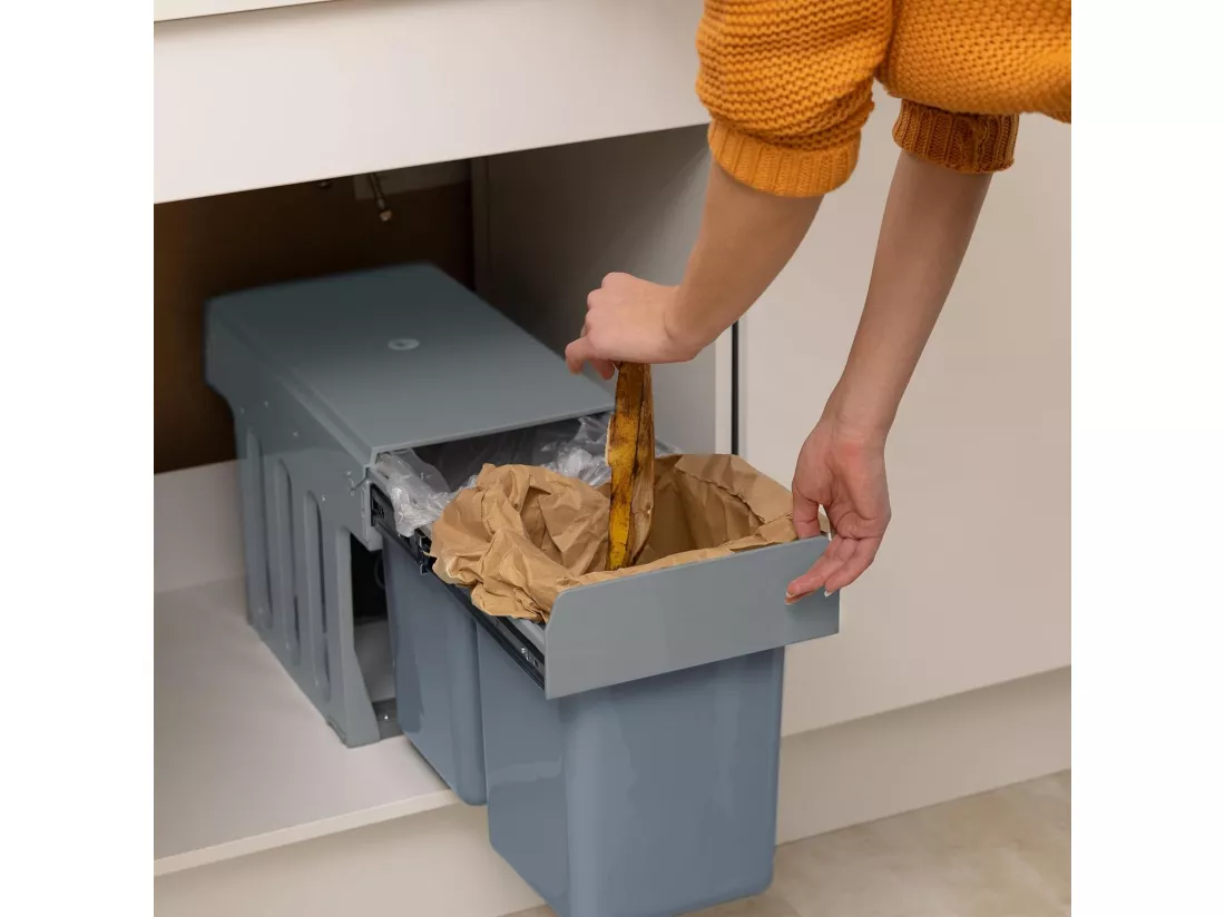 Conteneur de tri pour meuble de cuisine, 2 poubelles sous évier 8L, fixation par le bas et extraction manuelle, poubelles amovibles, avec couvercle
