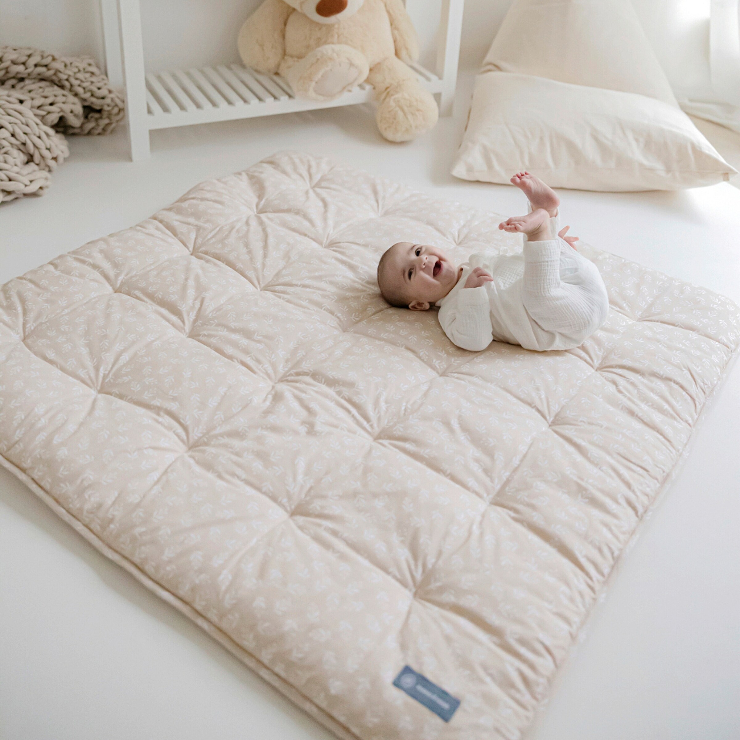 emma & noah Krabbeldecke 120x120 cm Floral Sand