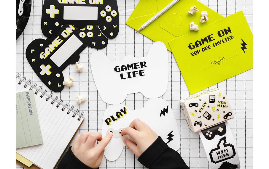 Einladungskarte Game Controller mix, 6 StückGeburtstagseinladungen für Gamer-Fans