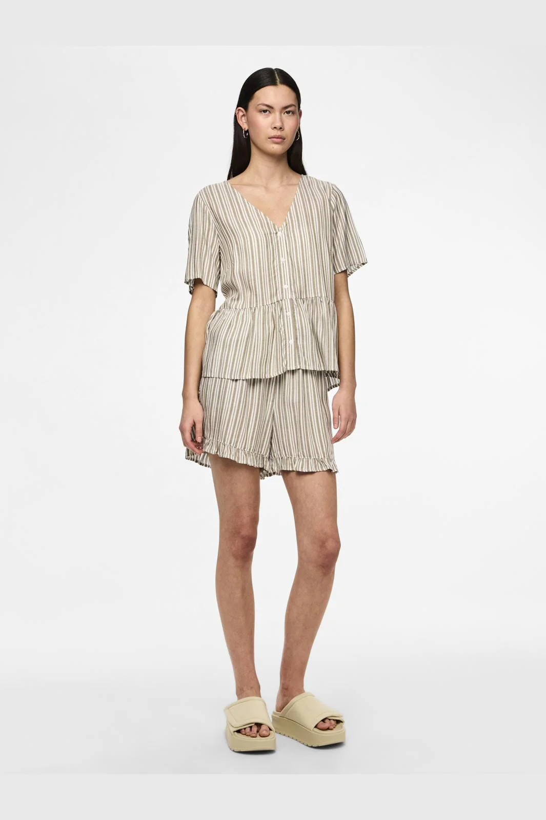 Pieces Pcalvina Shorts 4471847 laurel oak cloud dancer