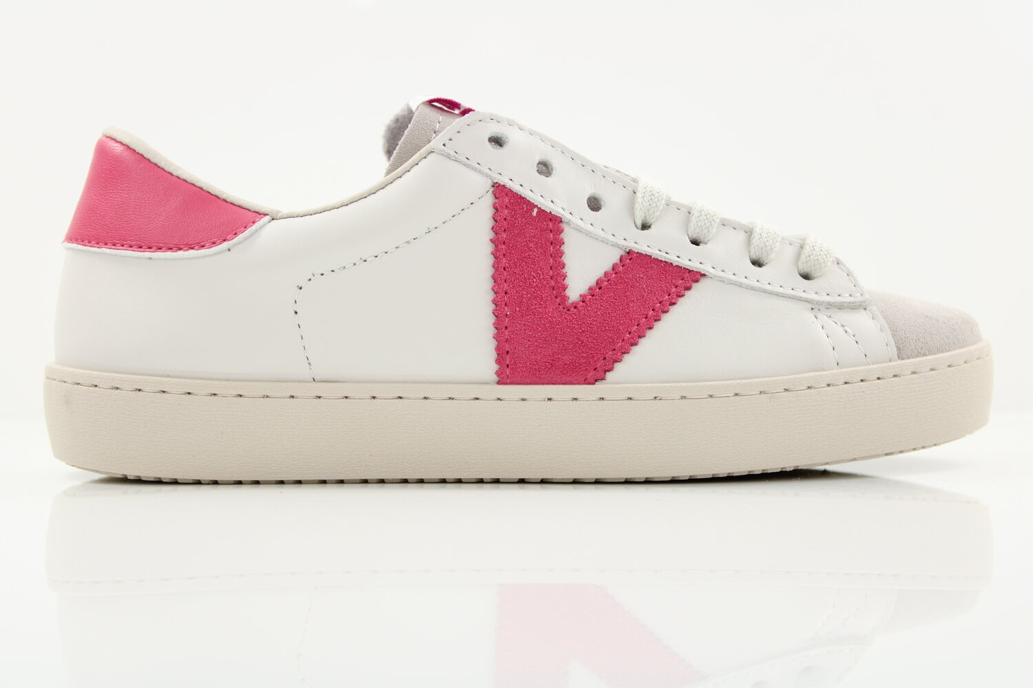 Victoria Sneaker