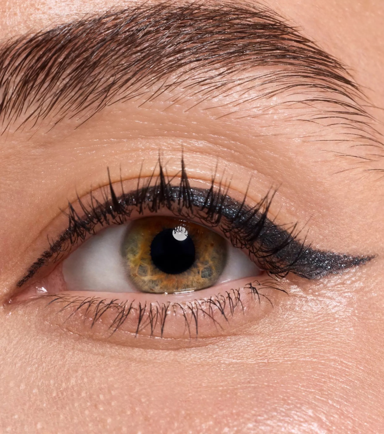 Catrice - Delineador Jewel Glide Effect - 010: Black Diamond