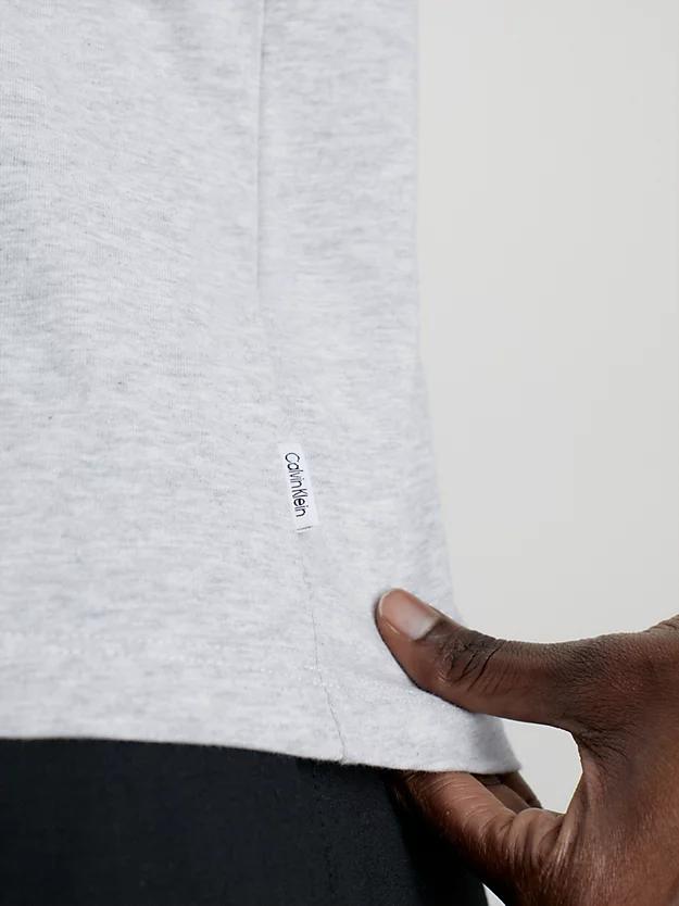 Camiseta de algodão orgânico com logotipo