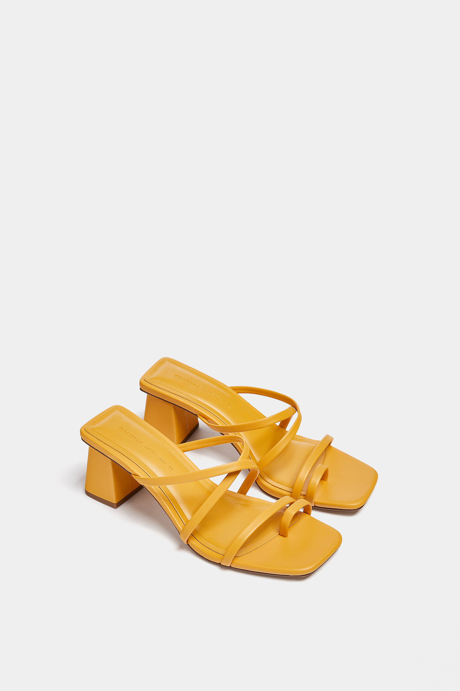 Sandália mule com várias tiras - mostarda