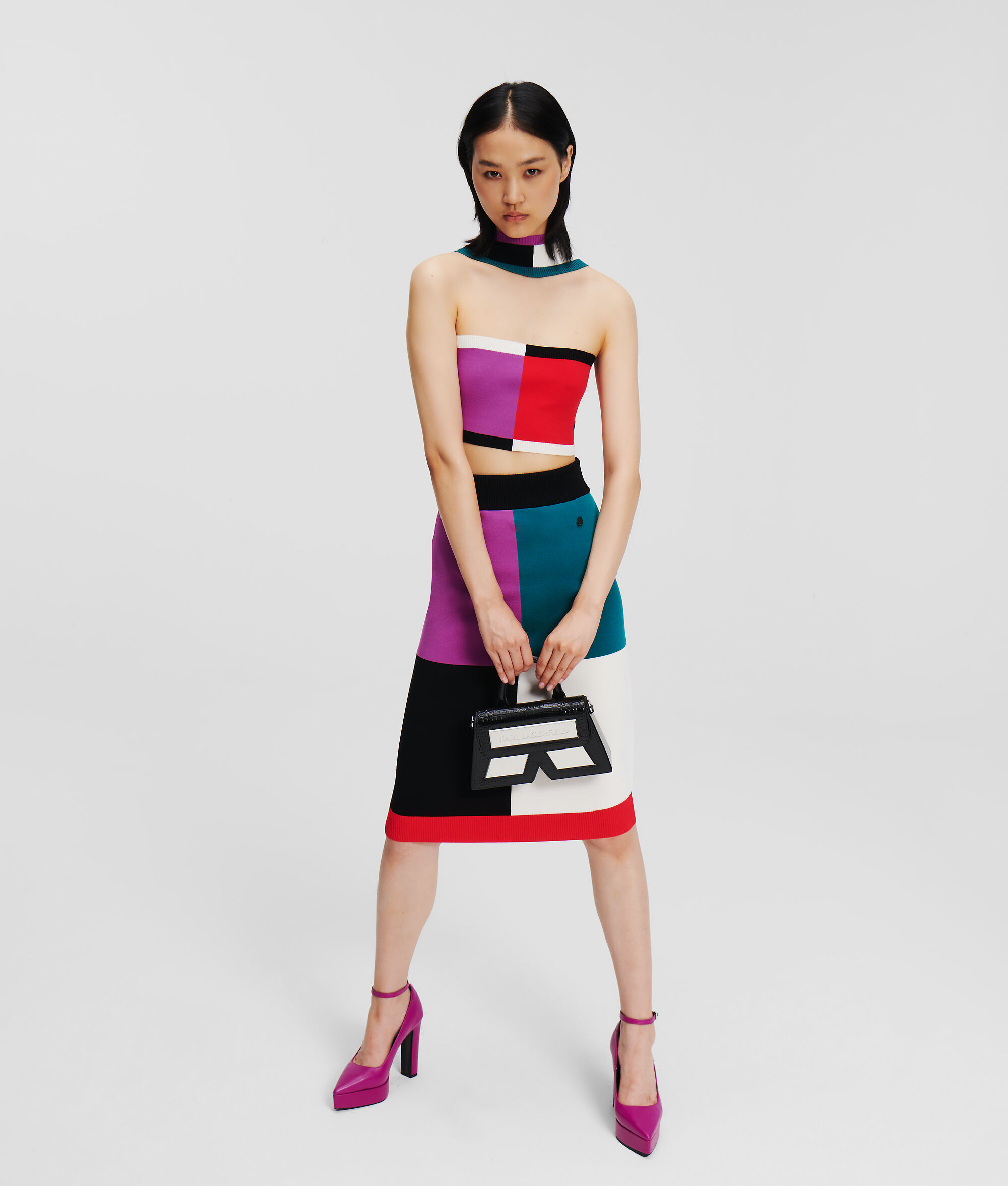 BANDEAU COLOR-BLOCK SÉLECTIONNÉ PAR HUN KIM