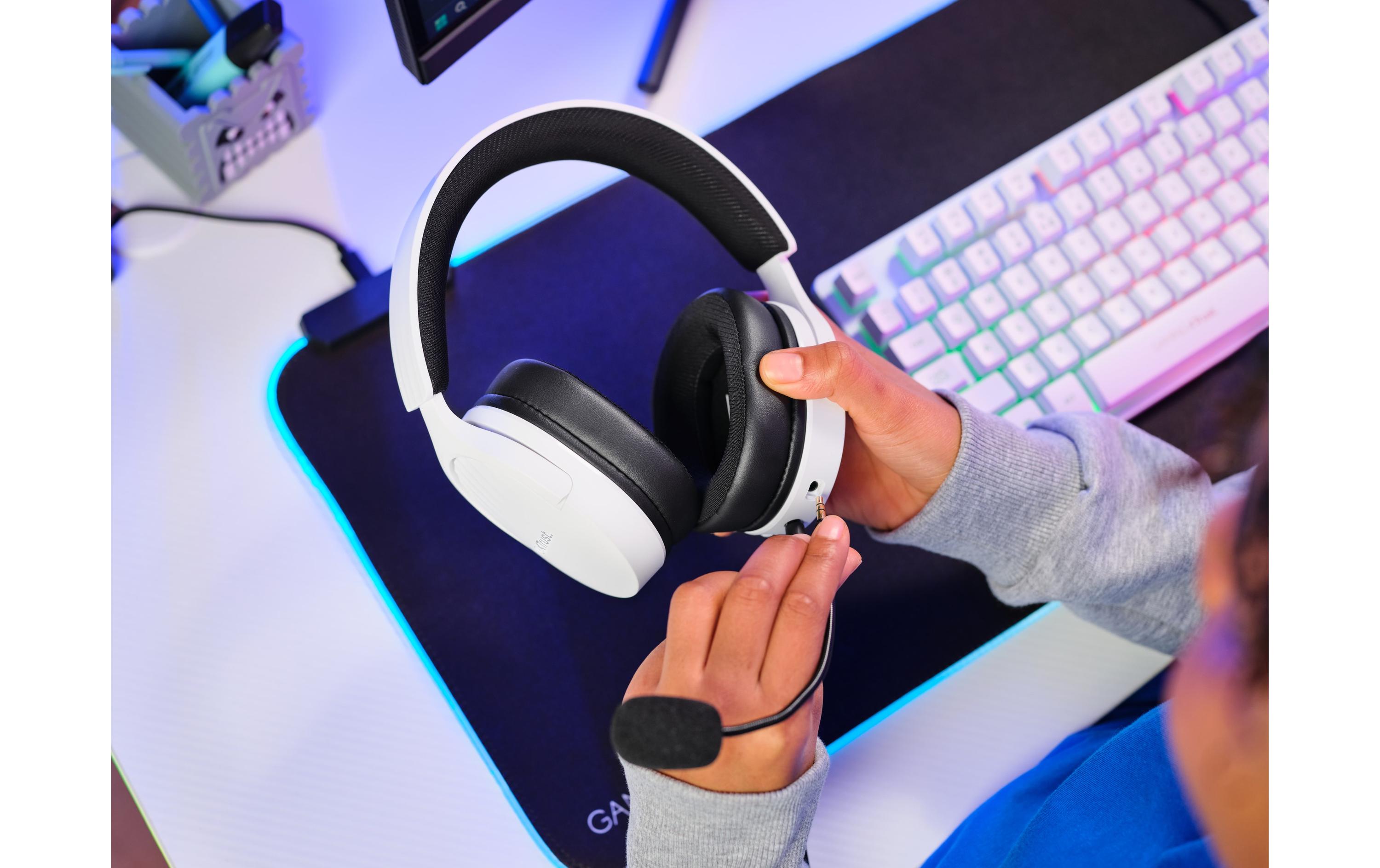 Headset GXT 489W FAYZO Schwarz/WeissLeistungsstarkes, ohrumschliessendes Gaming-Headset, hergestellt für PC, Laptop und Konsolen
