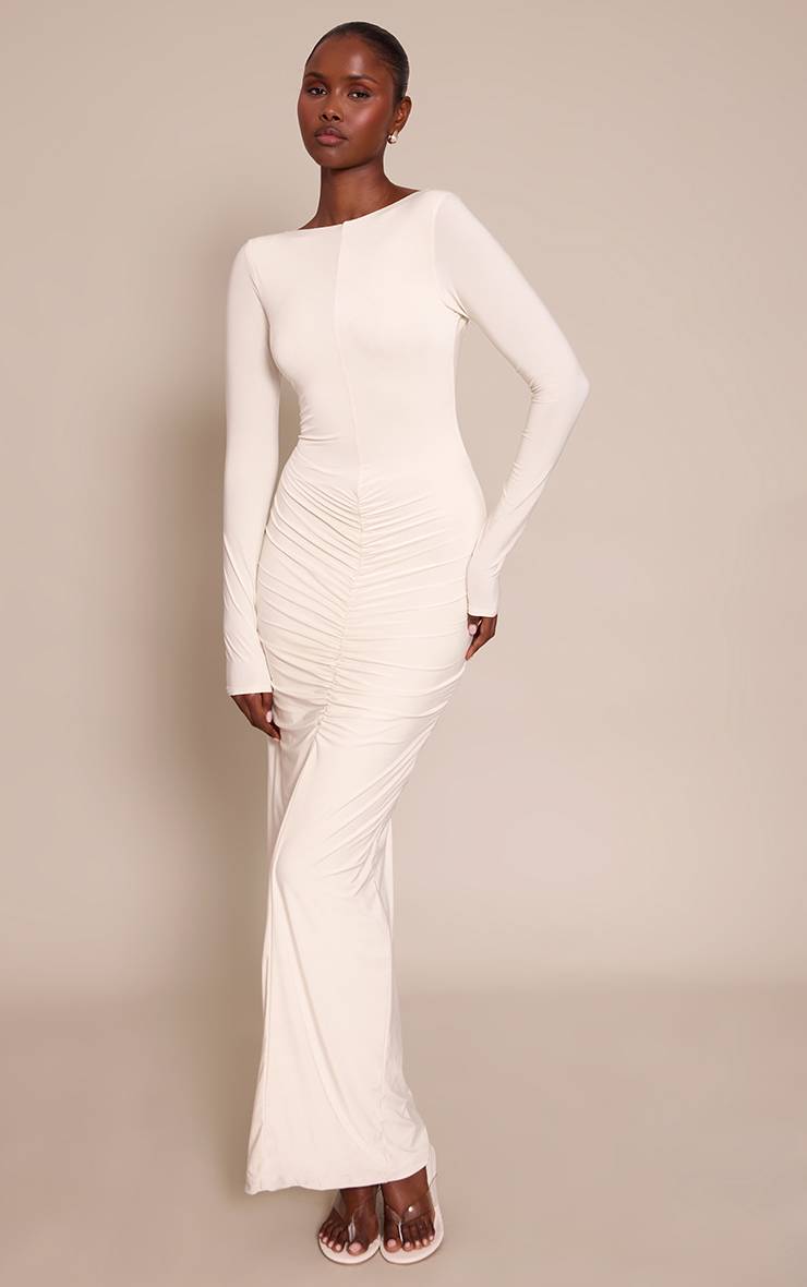 Crème Robe Longue Moulante Froncée À Dos Nu