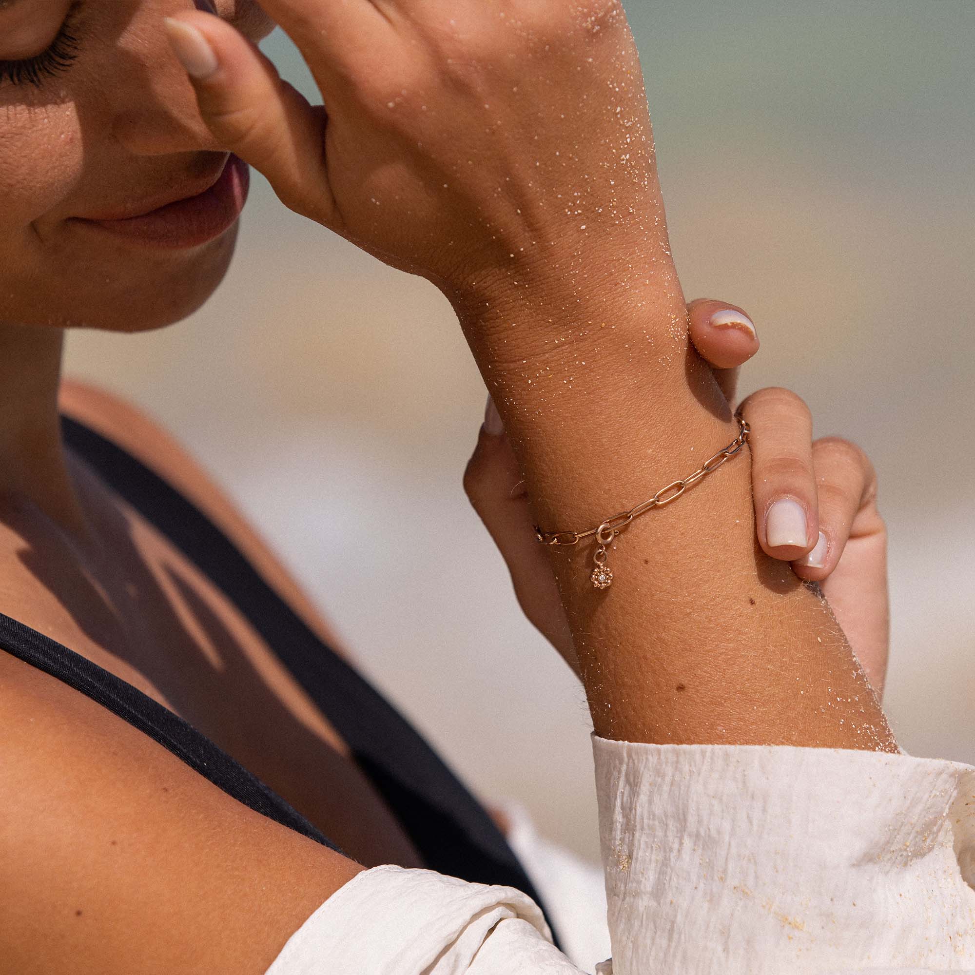 Mahina Club Charm Armband