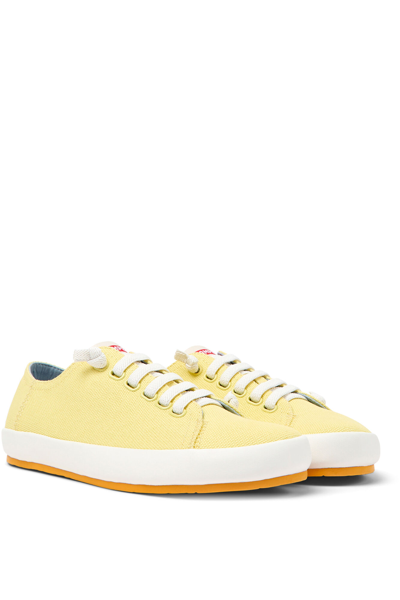 Tênis feminino amarelo de tecido. - amarelo