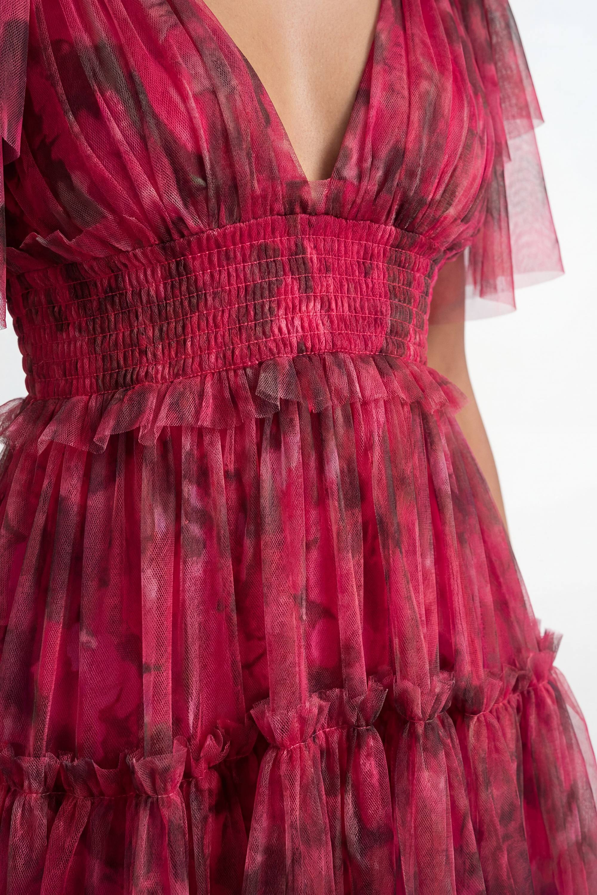 Warehouse Robe Maxi À Volants En Tulle Fleuri Avec Décolleté Plongeant Et Manches Papillon