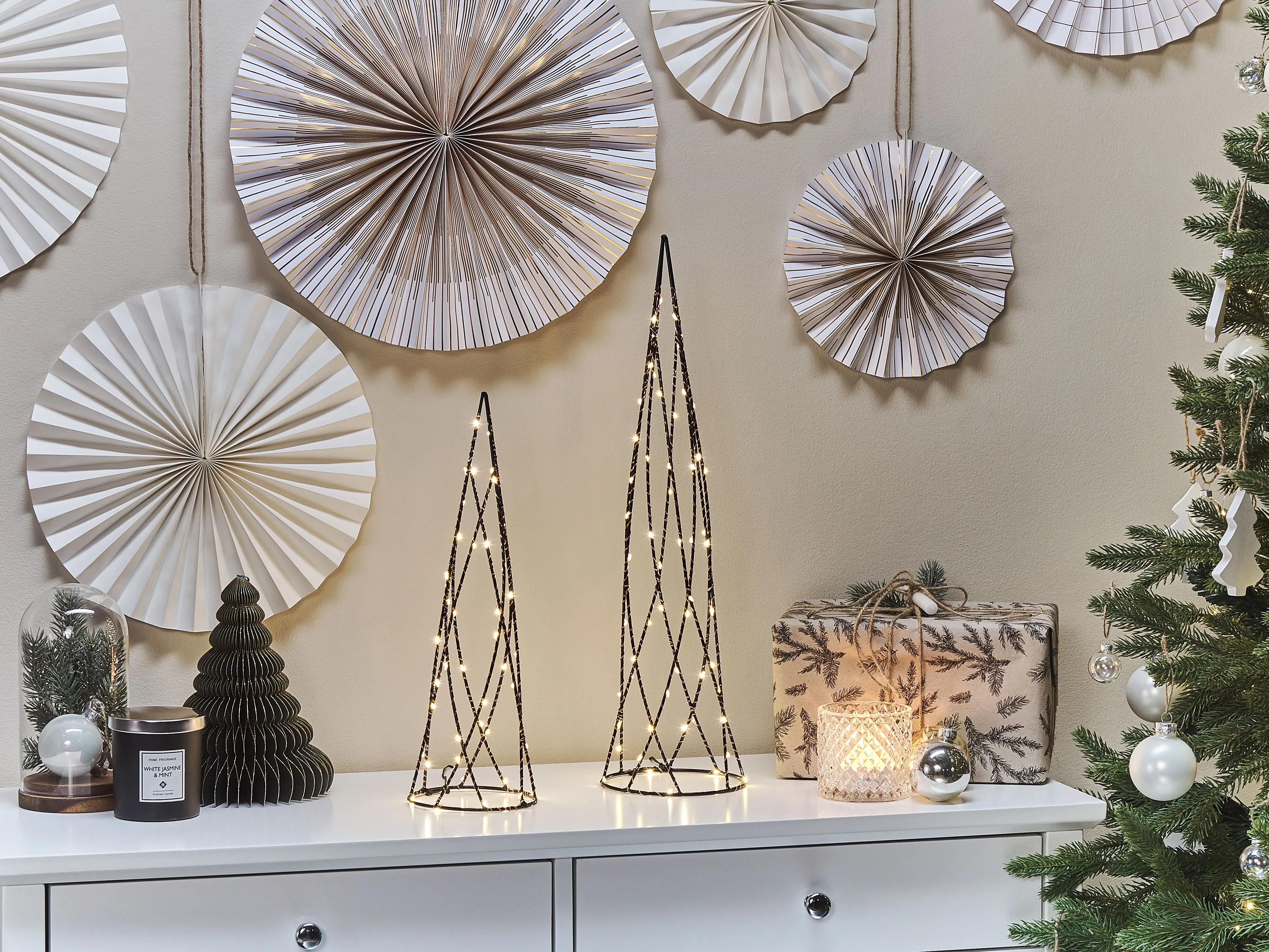 Set van 2 kerstdecoraties LED NEIDEN Kerstboom 52/38 cm Zilver