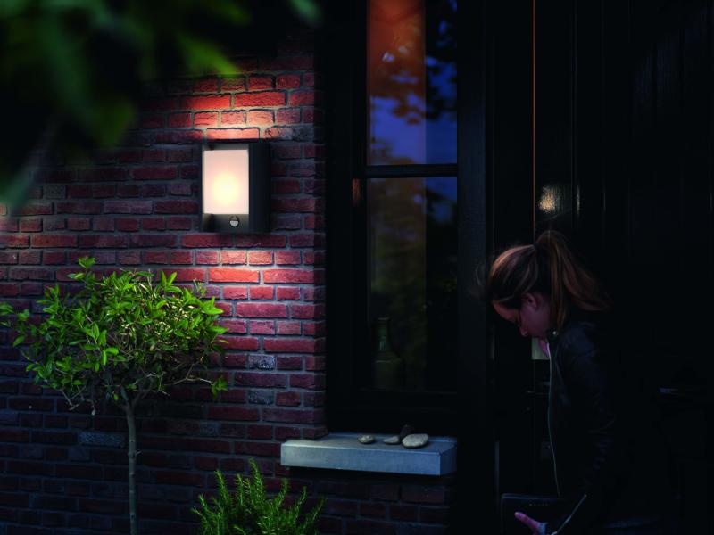 Philips myGarden Wandleuchte Arbour, 600 lm, Anthrazit   Se Wandleuchte für den Aussenbereich, 1x 6 W, LED