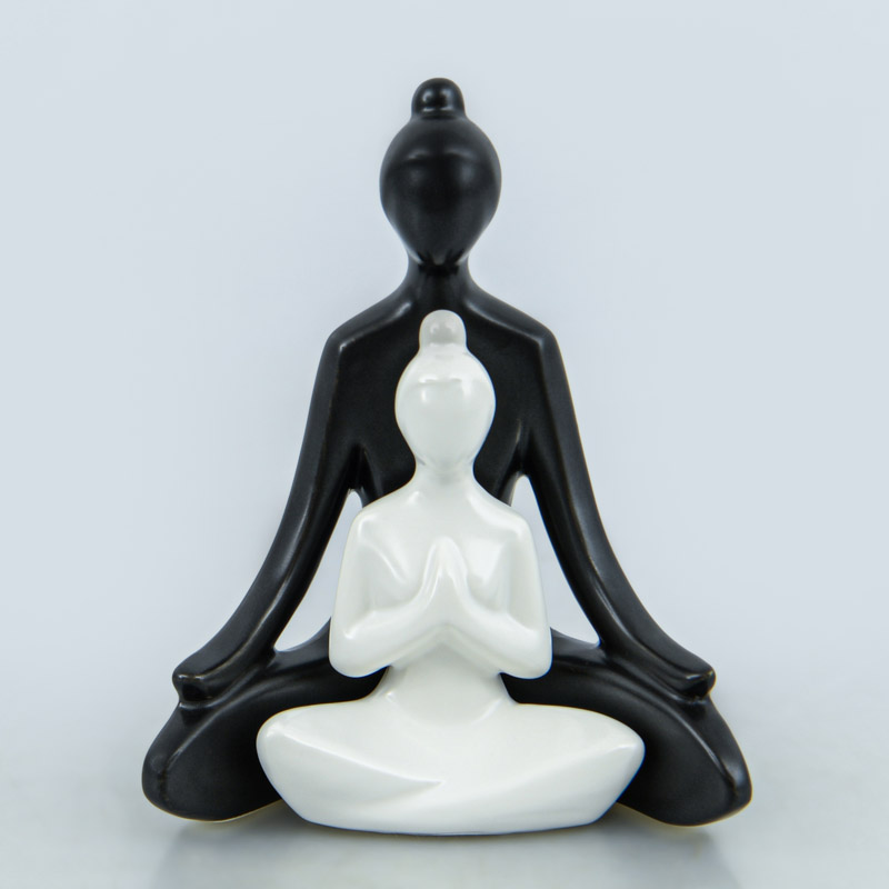 Figurines couple Yoga noir et blanc