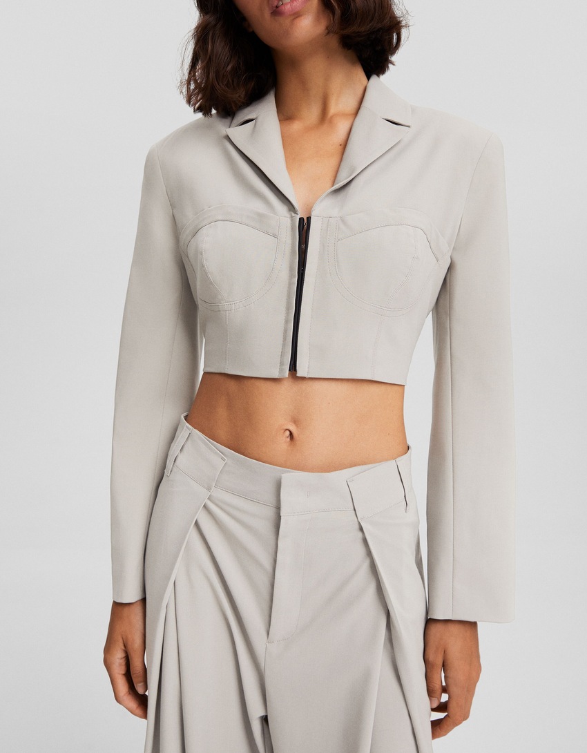 Blazer cropped com detalhes