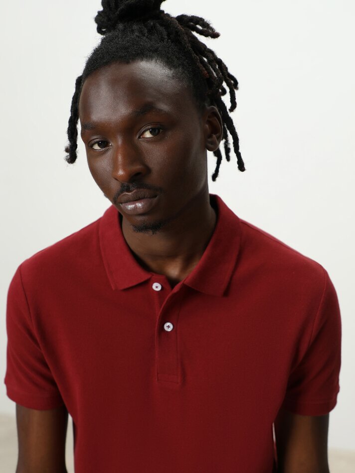 Camisa polo básica - cor bordô