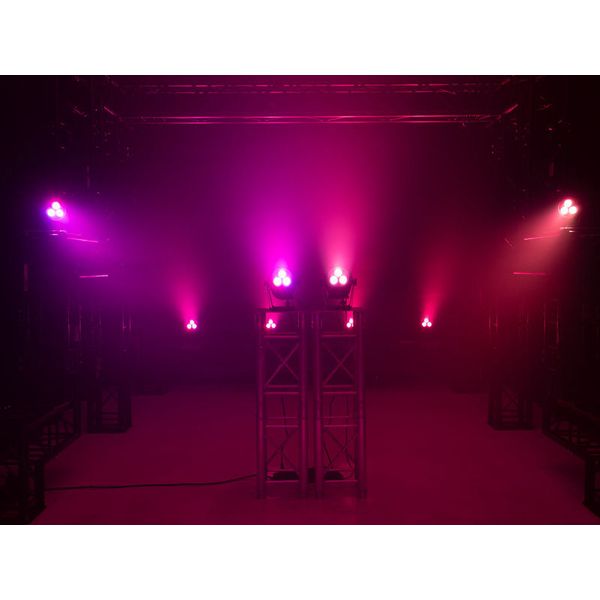 Eurolite LED IP PAR 3x8W QCL Spot