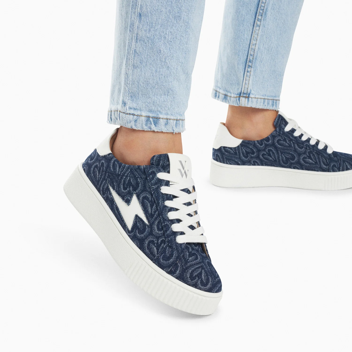 Sneakers-Baskets éclair Enola denim coeur à lacets