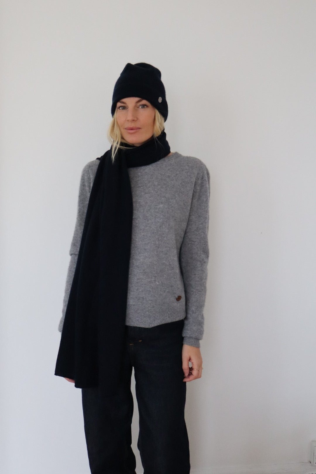 BETA studios  Solid Cashmere hue - sort