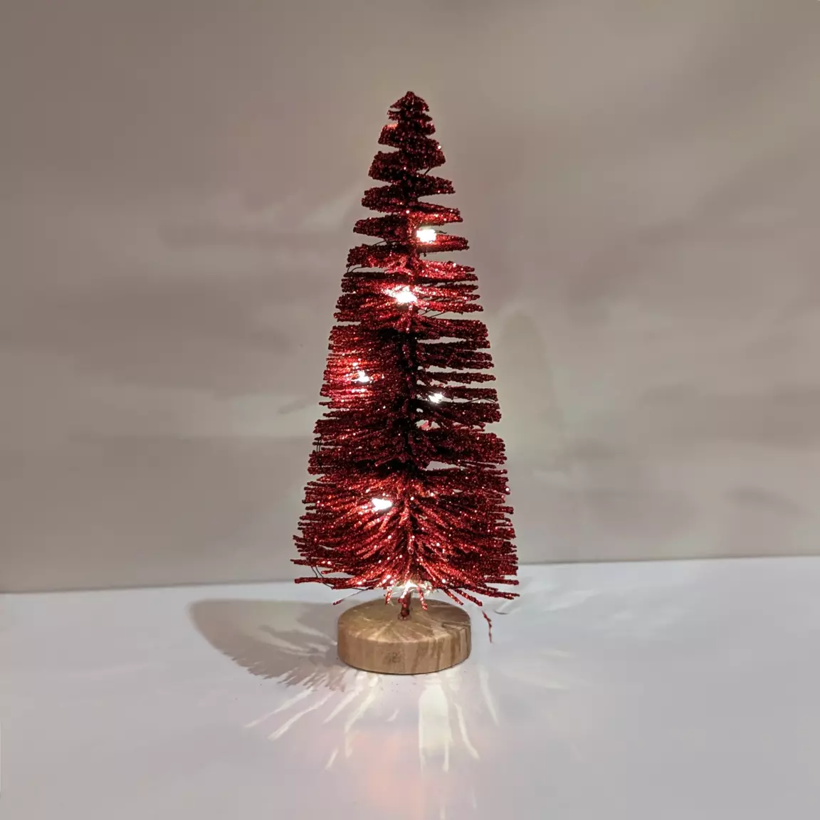Sapin lumineux à piles (H20 cm) Féérie Rouge
