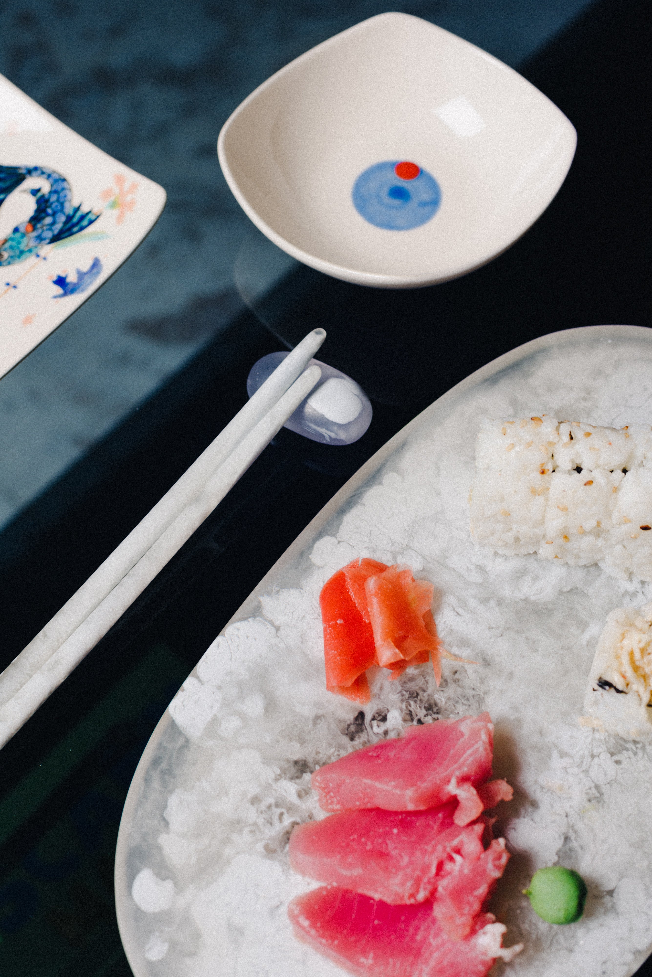 Plateau à sushis en résine (lot de 4)