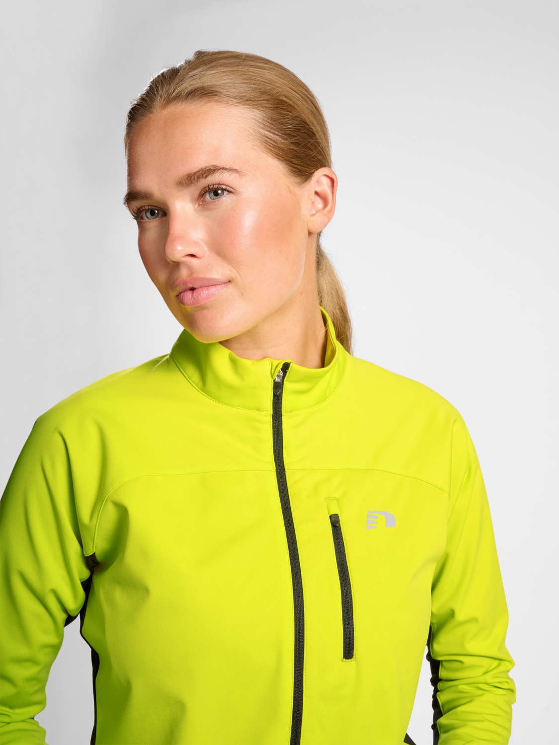 WOMEN'S CORE JACKET