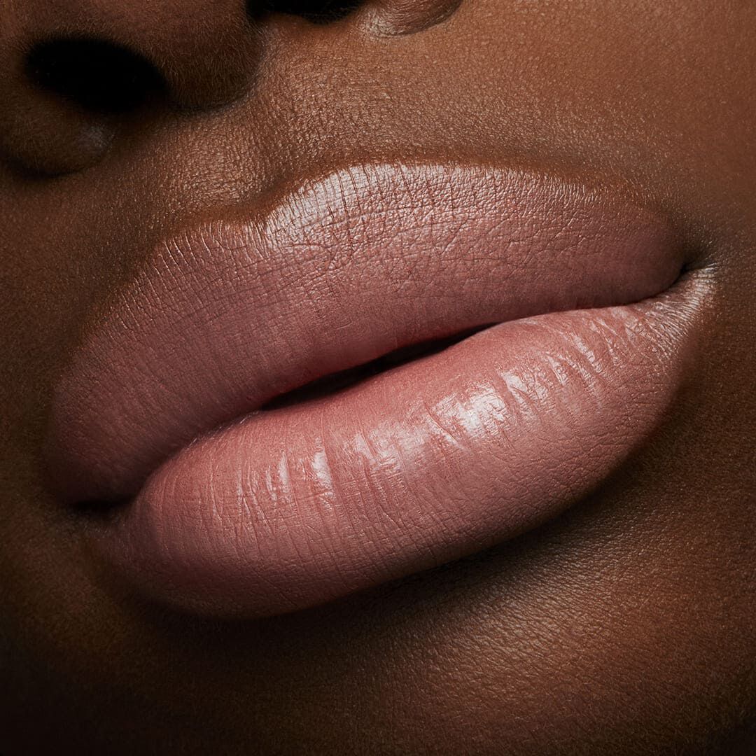 MAC  LOVE ME LIPSTICK