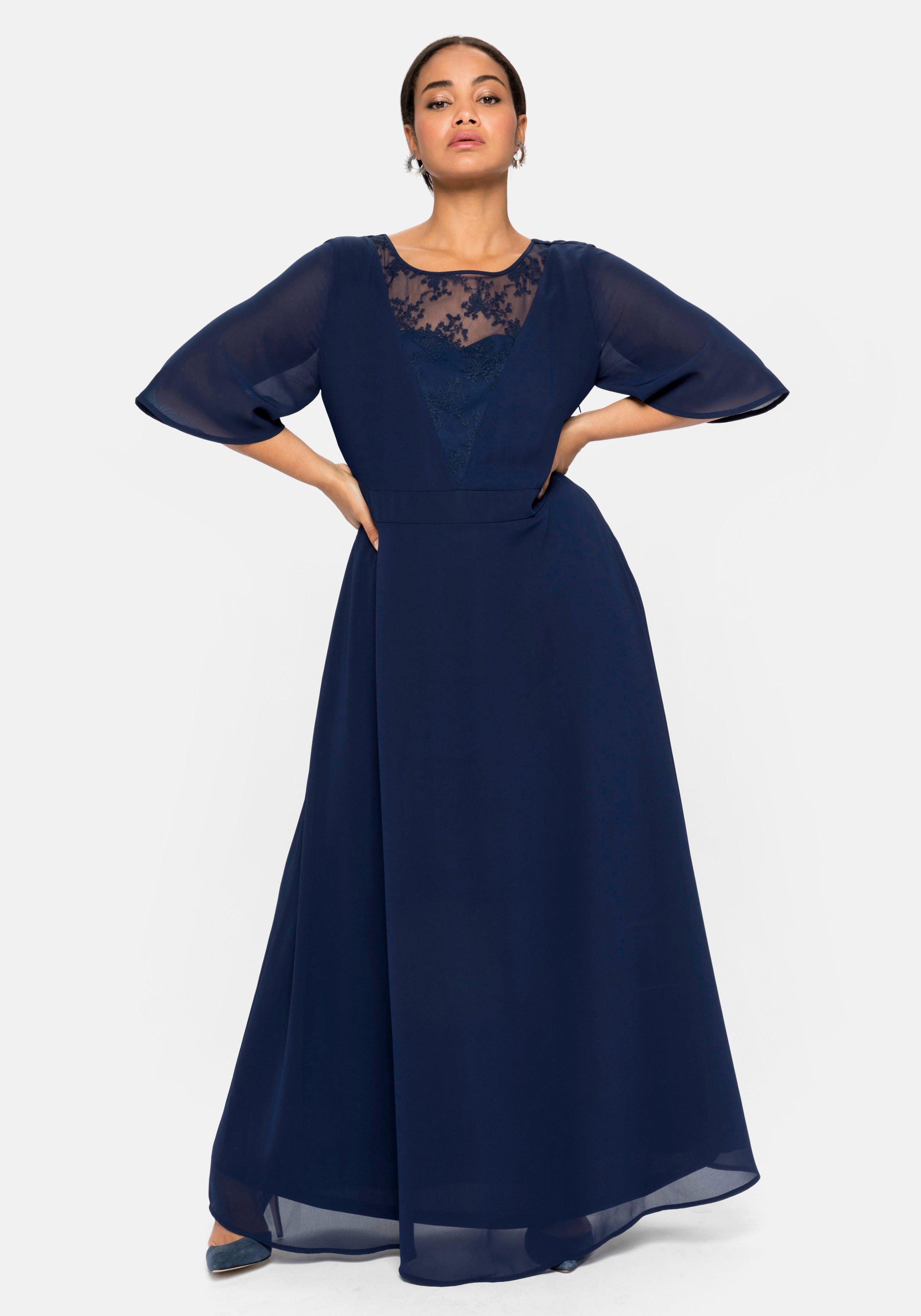 Abendkleid aus Chiffon, mit Spitzen-Einsatz