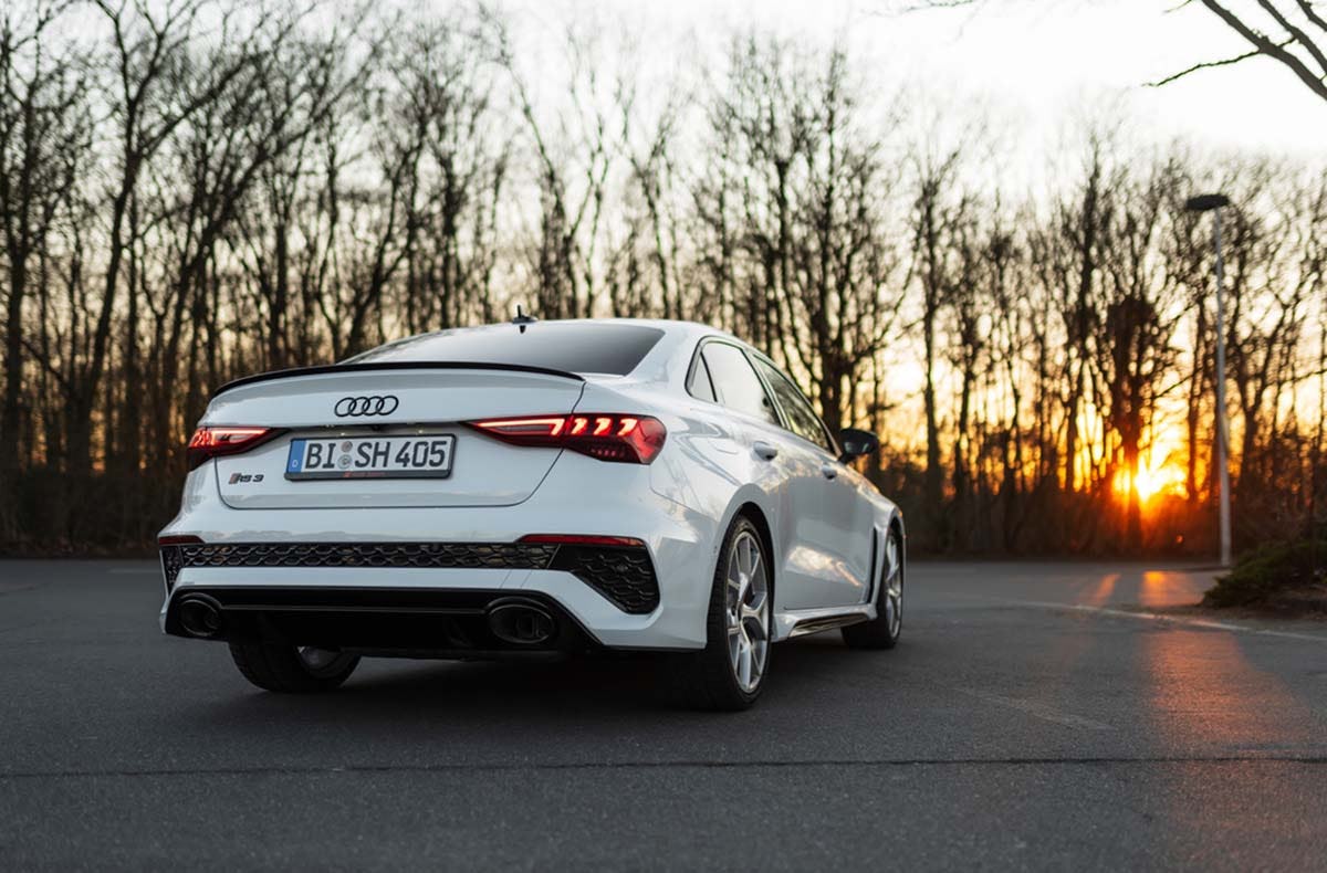 Audi RS3 Limousine mieten Bielefeld (Wochenendmiete)