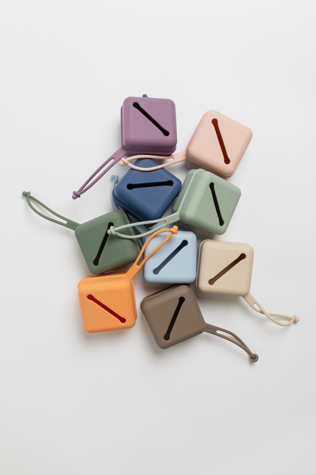 BIBS Schnullerbox - Grün / B: 9.3 cm x T: 16.2 cm x H: 5.5 cm