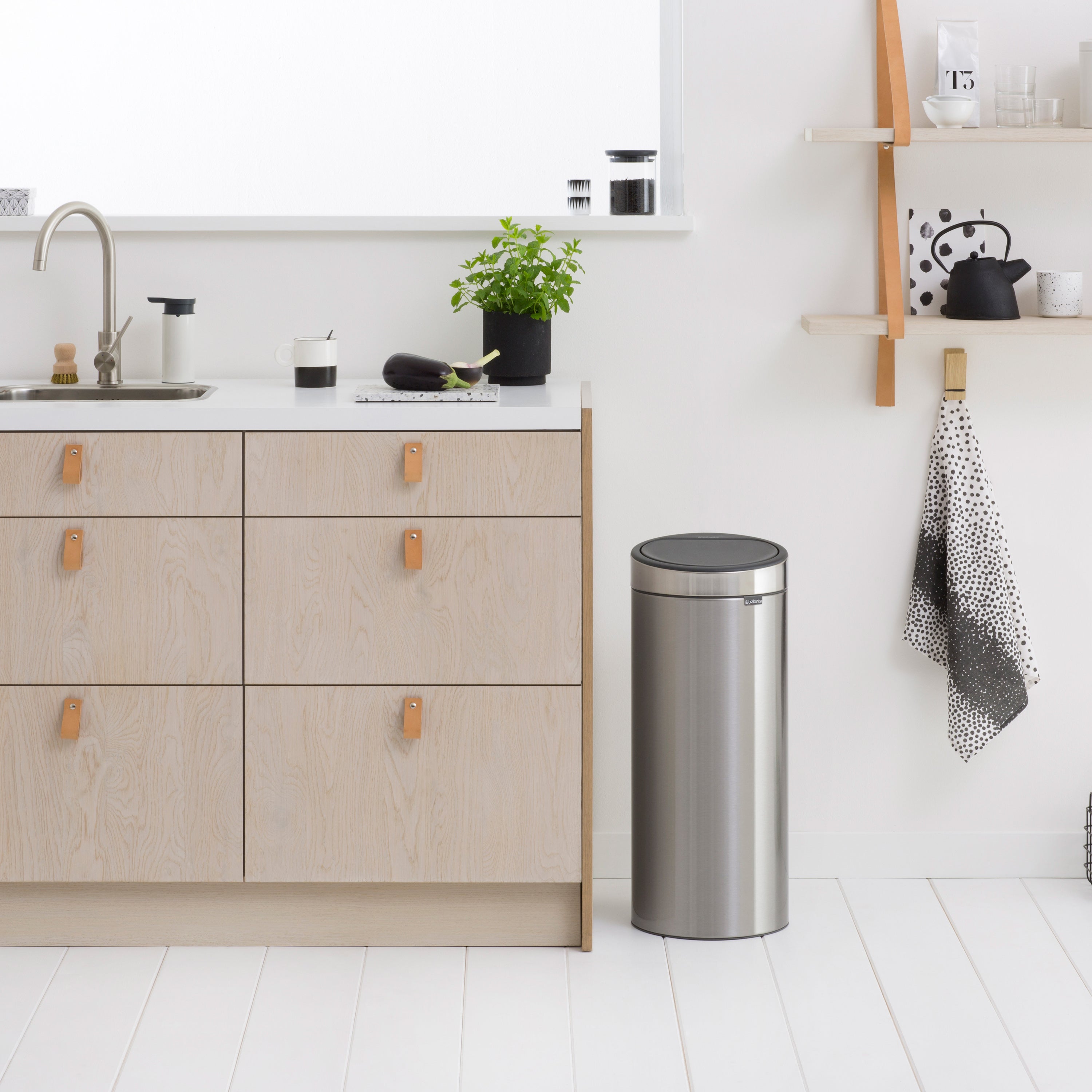 Brabantia Touch Bin New Afvalemmer 30 Liter Vingerafdrukvrij