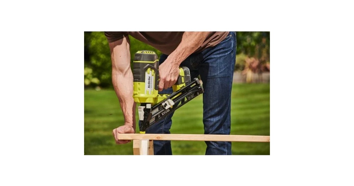RyobiONE+ 18V Accu 15G Tacker R15GN18-0 spijkerpistool  (Groen/zwart, Accu en lader niet inbegrepen)