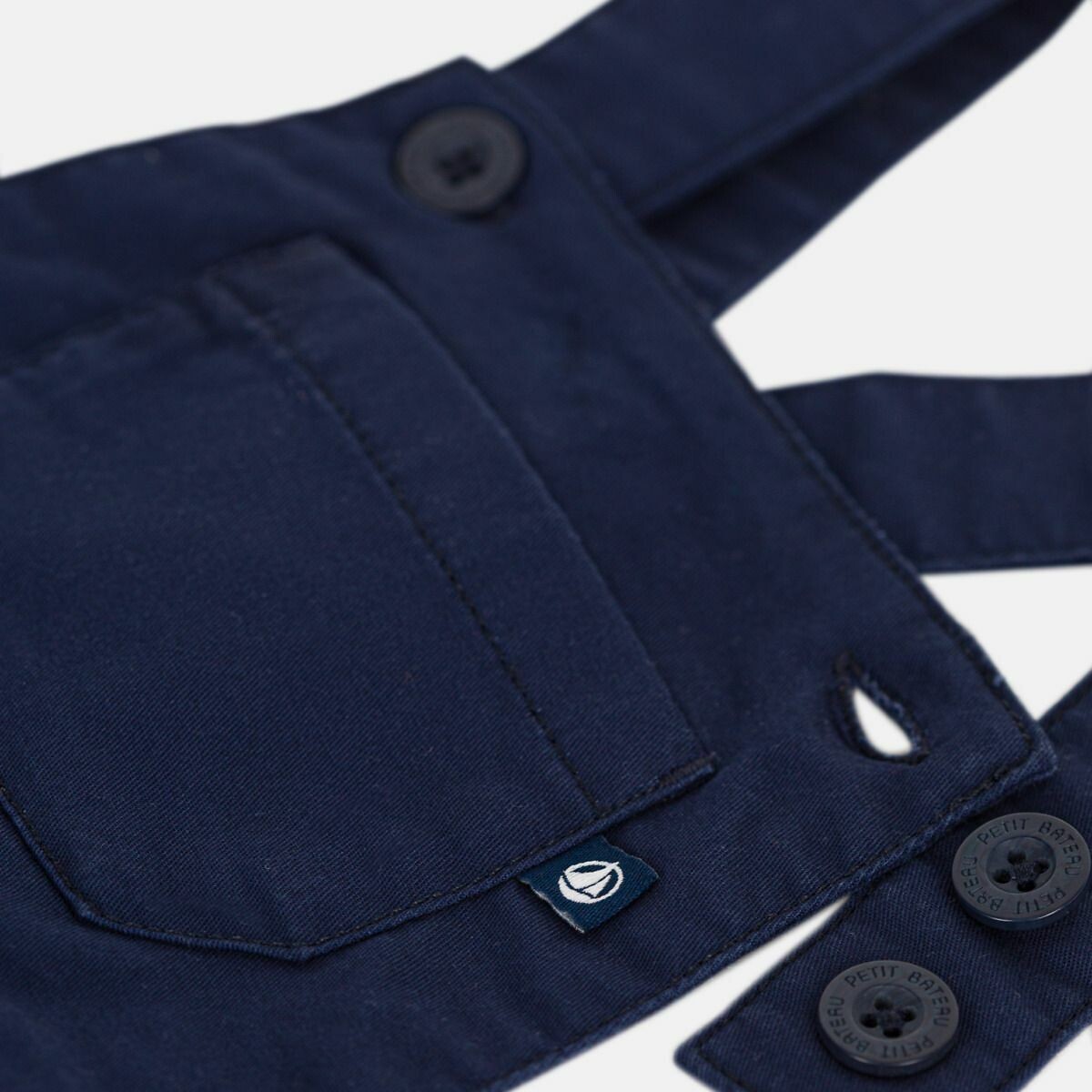 PETIT BATEAU<br>Macacão curto em sarja
