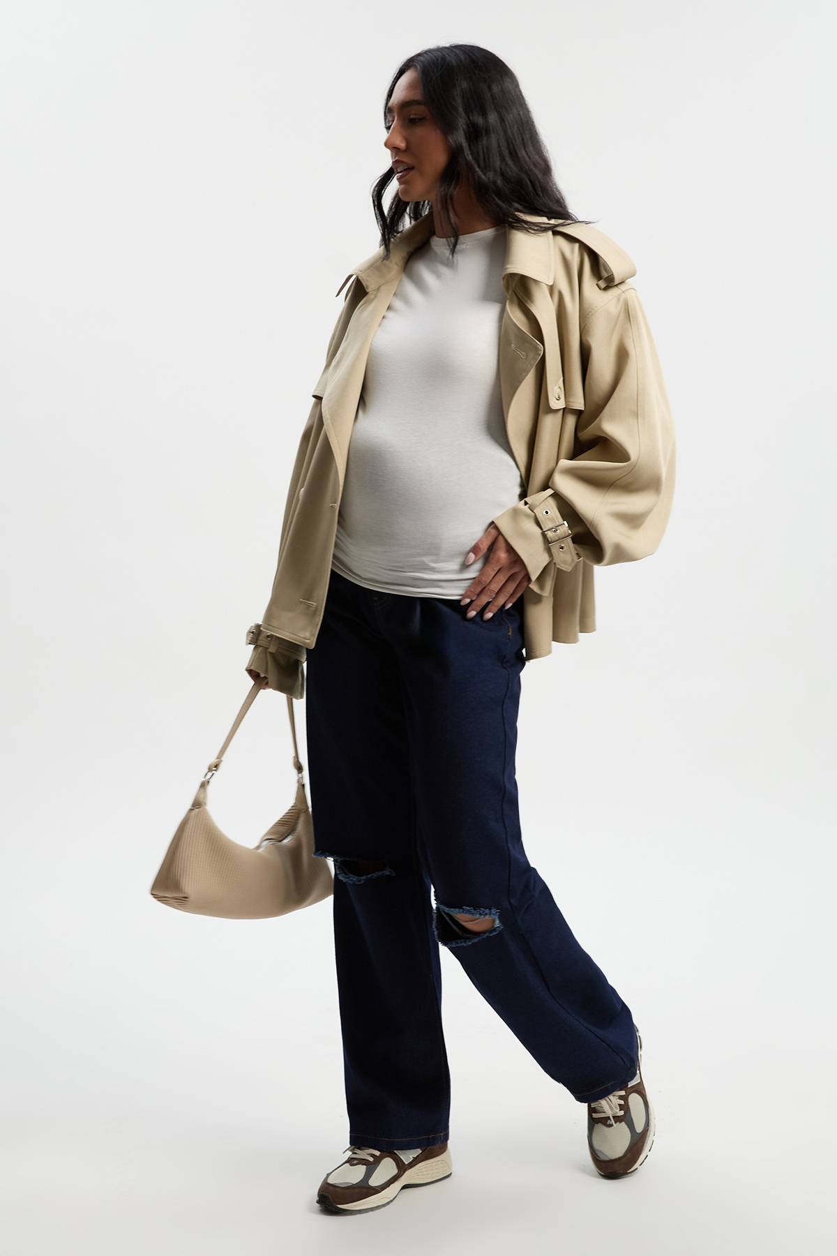 boohoo Jeans Maternité Over The Bump à genou déchiré style boyfriend