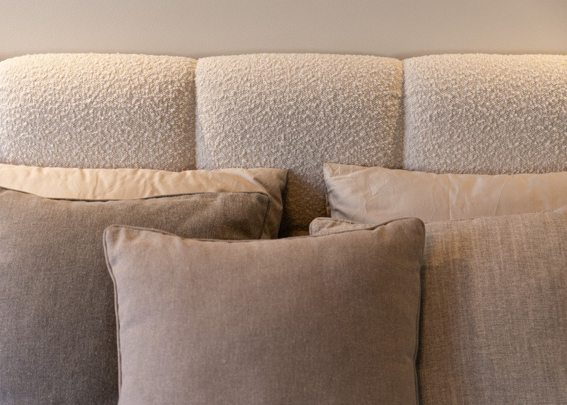 NADUVI Collection Chloe Bedframe 160 x 200 cm - Chenille - Lichtbeige