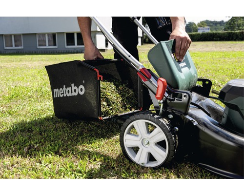 METABO RM 36-18 LTX BL 46 2x18V accu grasmaaier, inclusief 2 x 5,2 Ah accu's en snellader