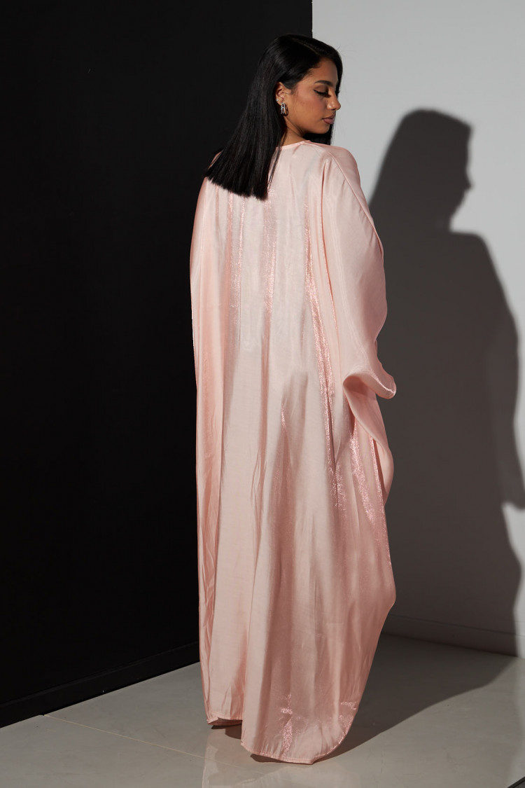 Abaya rose à manches chauves-souris satinée