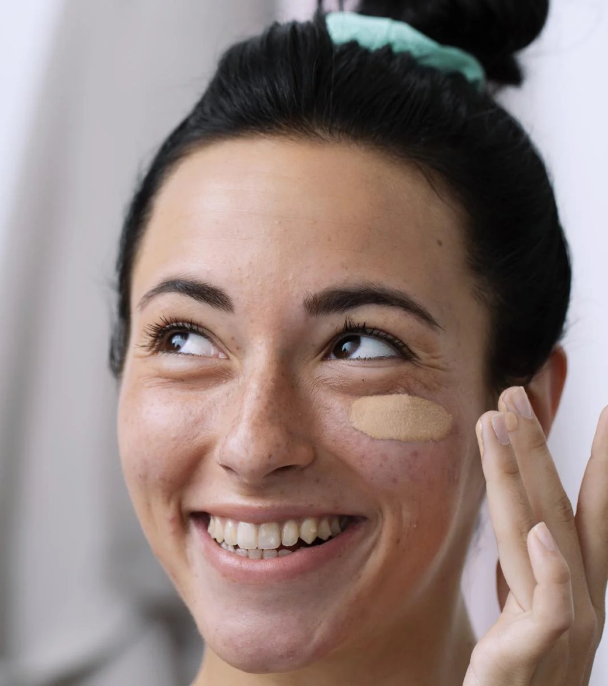 SVR - *Sebiaclear* - Creme facial intensivo anti-manchas com cor - Pele com tendência acneica
