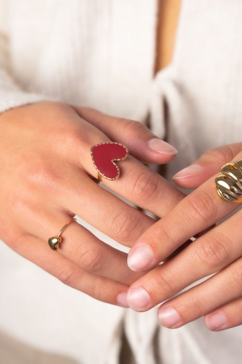 Statement ring met burgundy hartje
