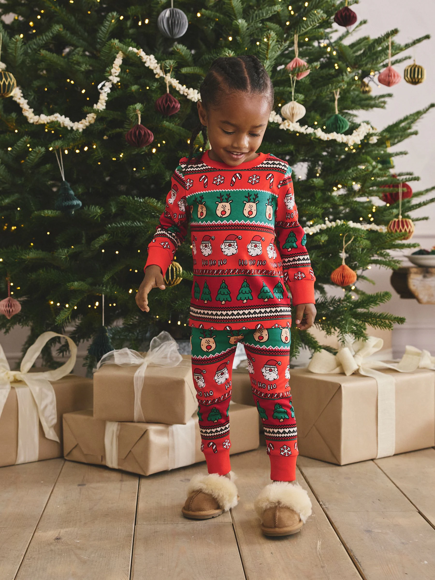 Rood met fairislemotief - Enkele Knusse Kerstmis Pyjama's (9mnd -10jr)