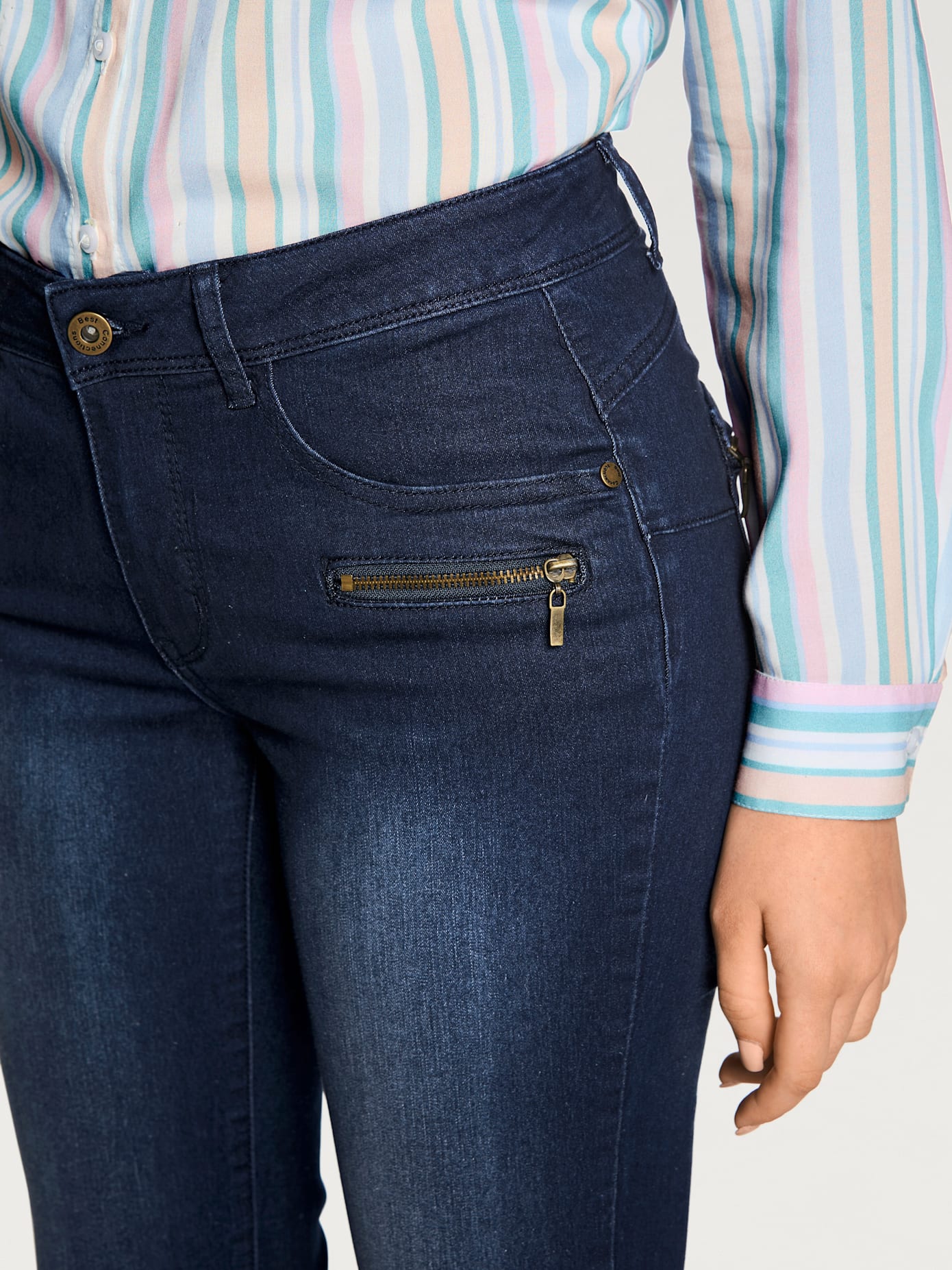 Jeans effet ventre plat coupe skinny tendance