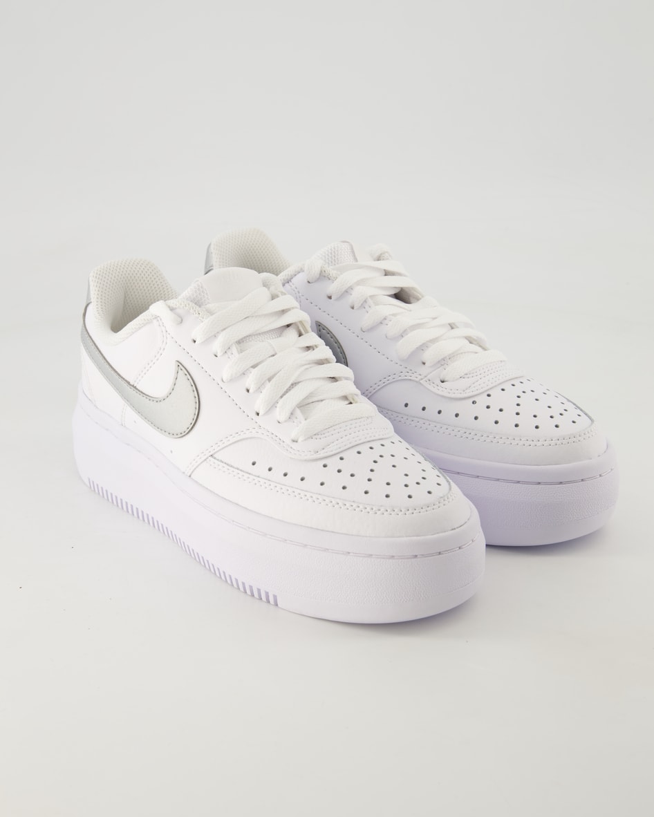 Nike COURT VISION ALTA LTR Sneaker in Weiß