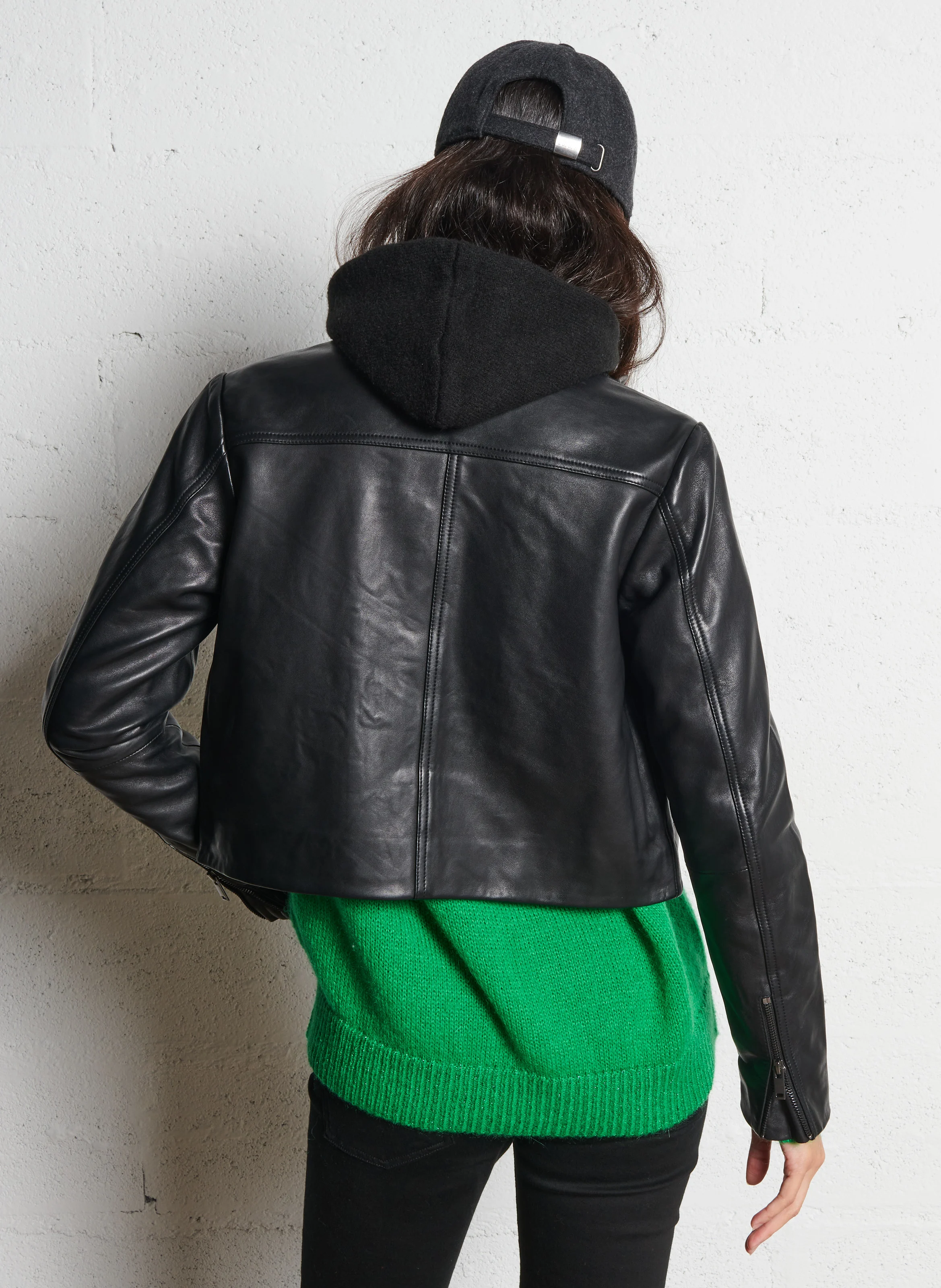 Blouson droit col montant en cuir | Noir