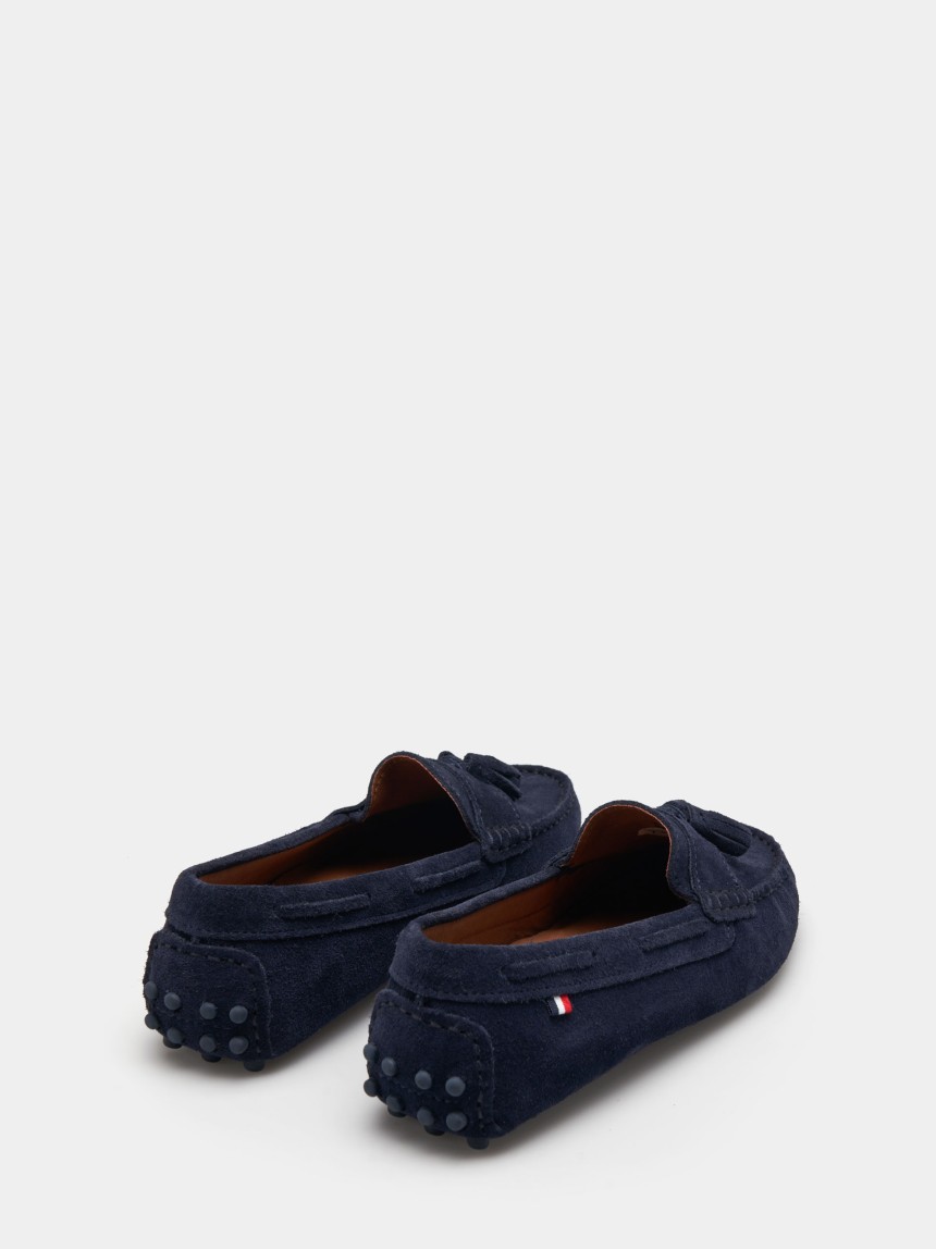 Loafers unissexo em camurça com berloques