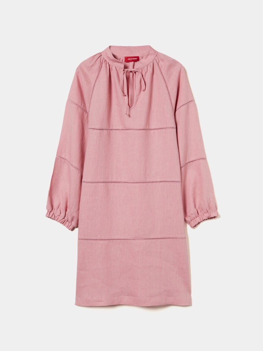 Vestido em linho com manga abalonada