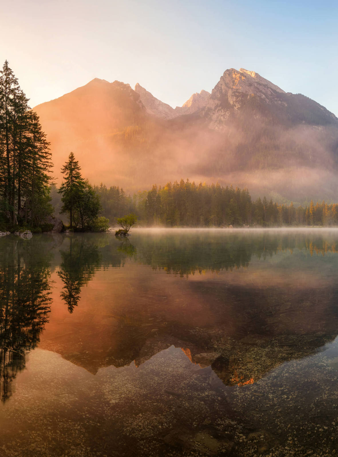 Fototapete DESIGNWALLS 2.0 - grün-orange - Berge - 2,6 Meter