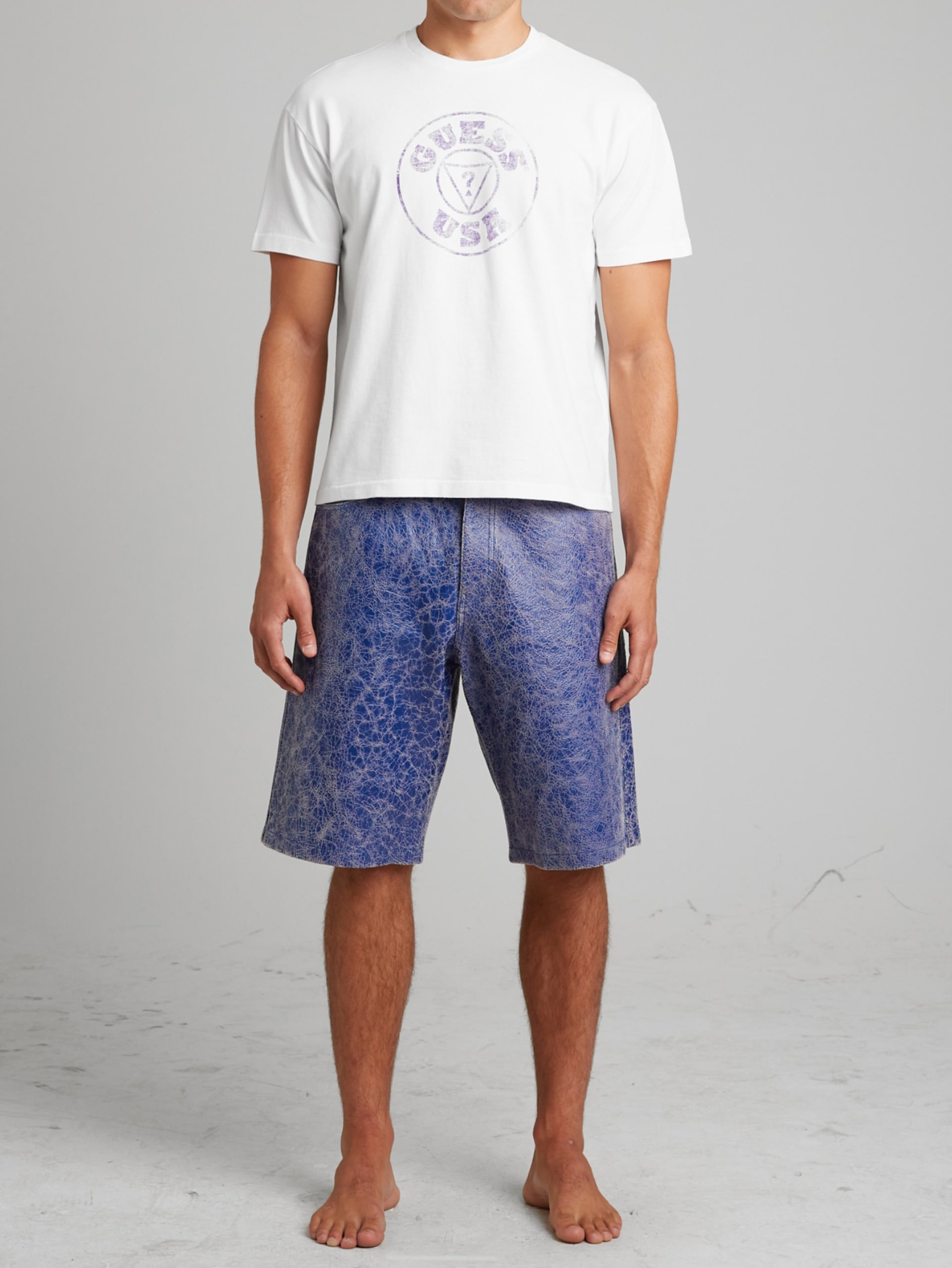 Camiseta com logo