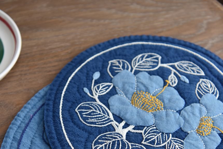 Embroidery Kingdom - DIY-borduurpakket met bloemenstof (verschillende ontwerpen)