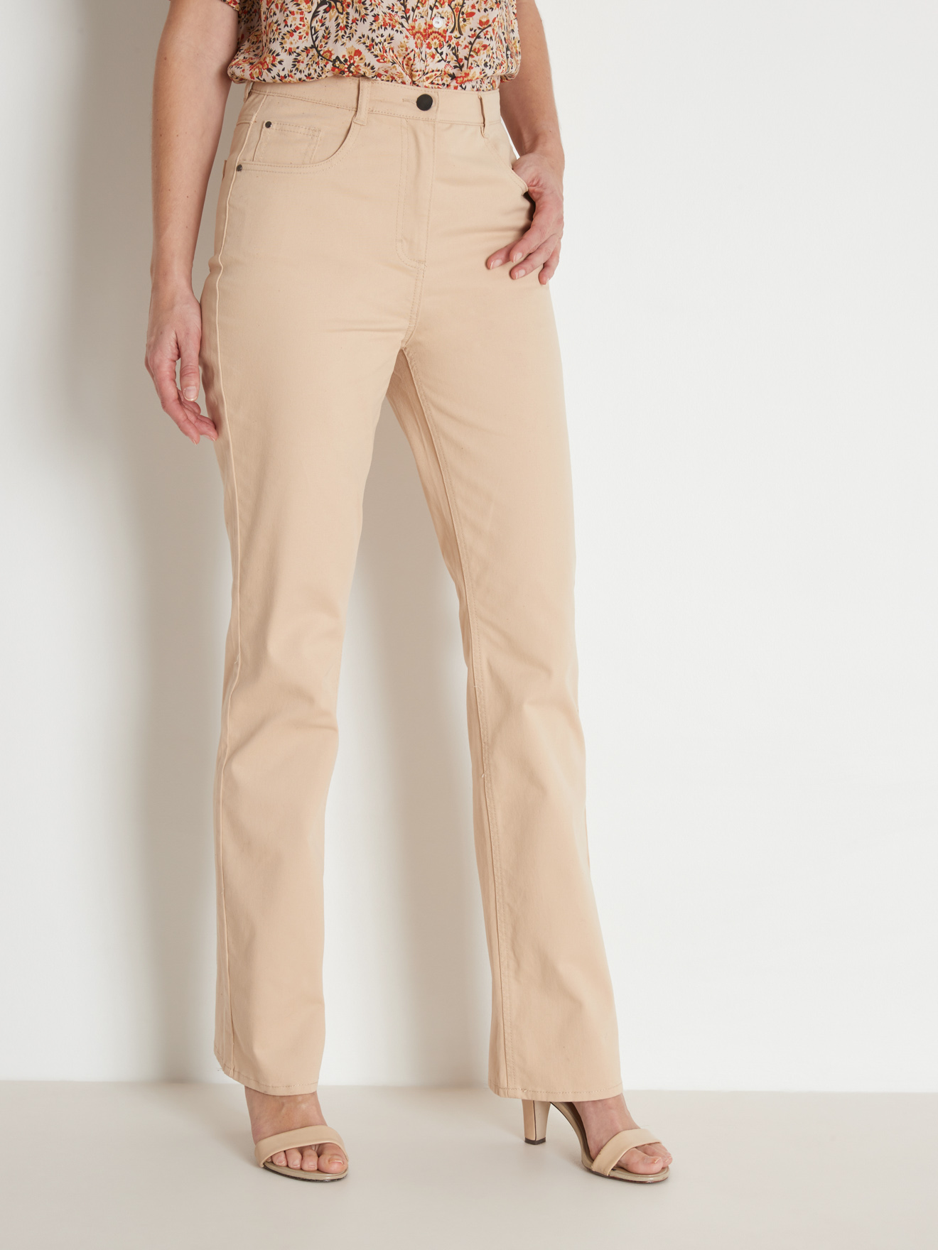 Pantalon taille haute bas évasé